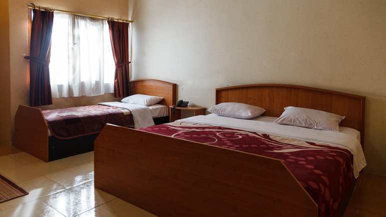اتاق سه تخته هتل همام اصفهان